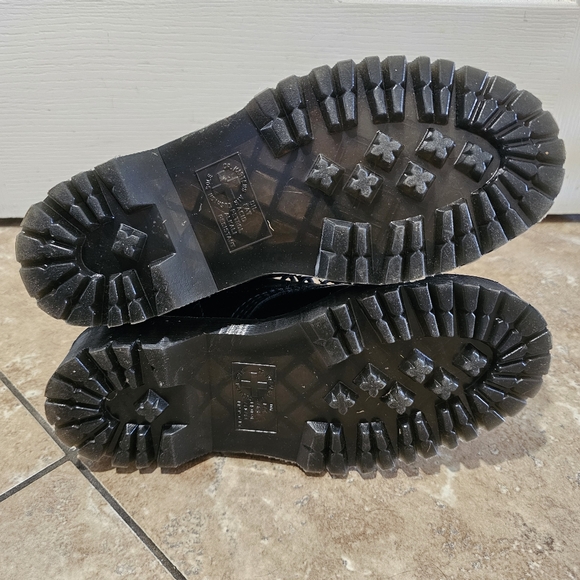 Dr. Martens 1460 Bex Boots Like New - Picture 5 of 10